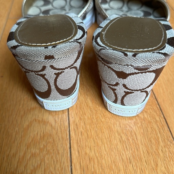 Coach signature wedged sandals. - Picture 5 of 8